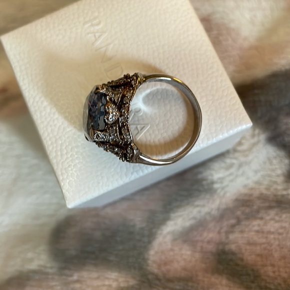 Beautiful large stone ring size 8. Light blue jewel - Picture 9 of 12